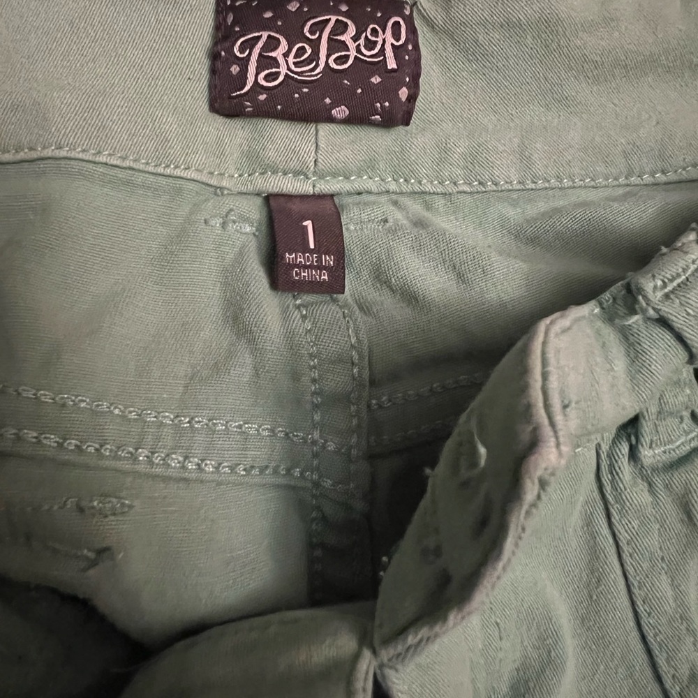 Teal BeBop Capri Pants Size 1